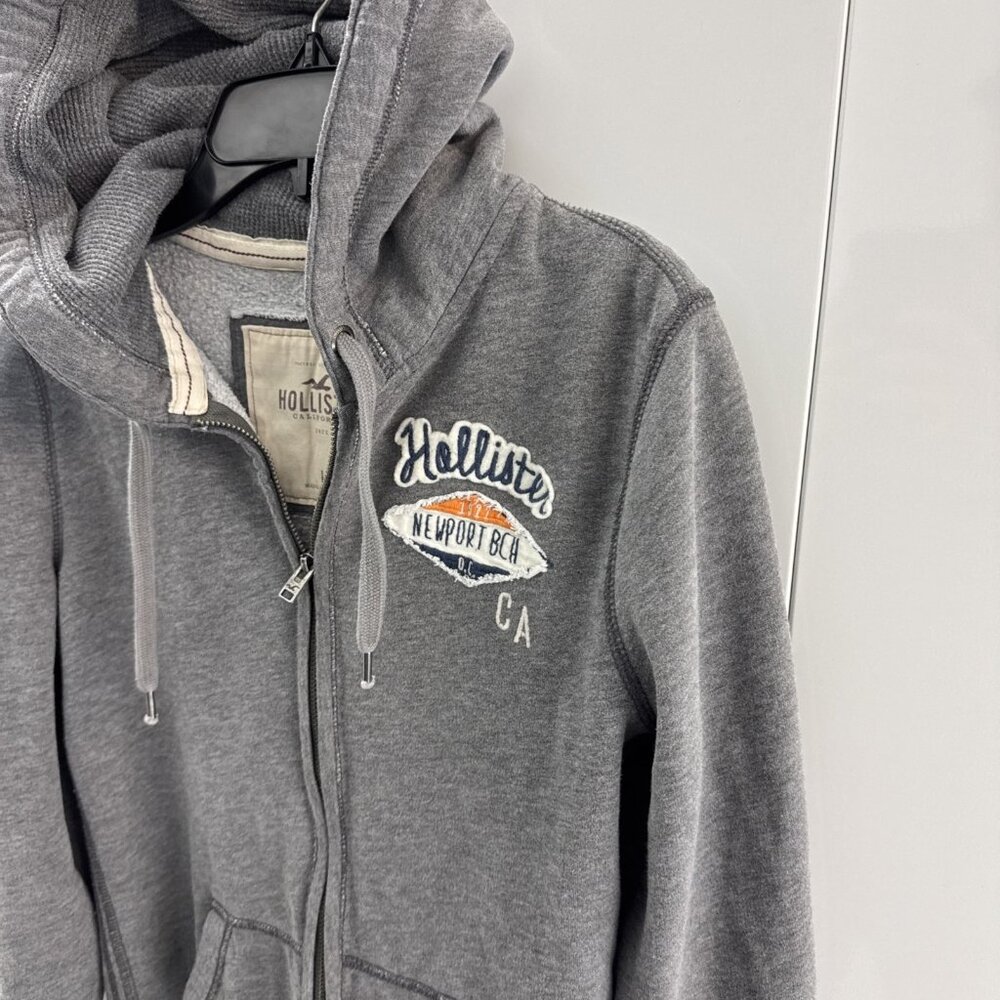 Hollister Sweater Y2K Large Gray Full Zip Hoodie Casual Comfort Youth Teens - Picture 2 of 11